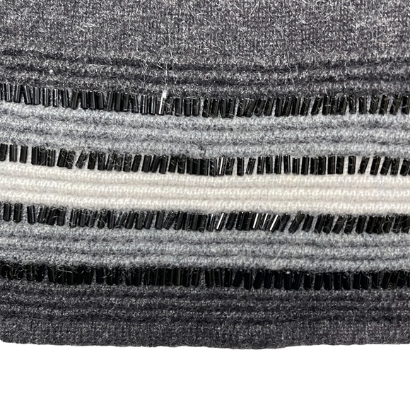 Neiman Marcus Charcoal Grey Beaded Cashmere Tunic Sweater Size Large - Picture 5 of 11